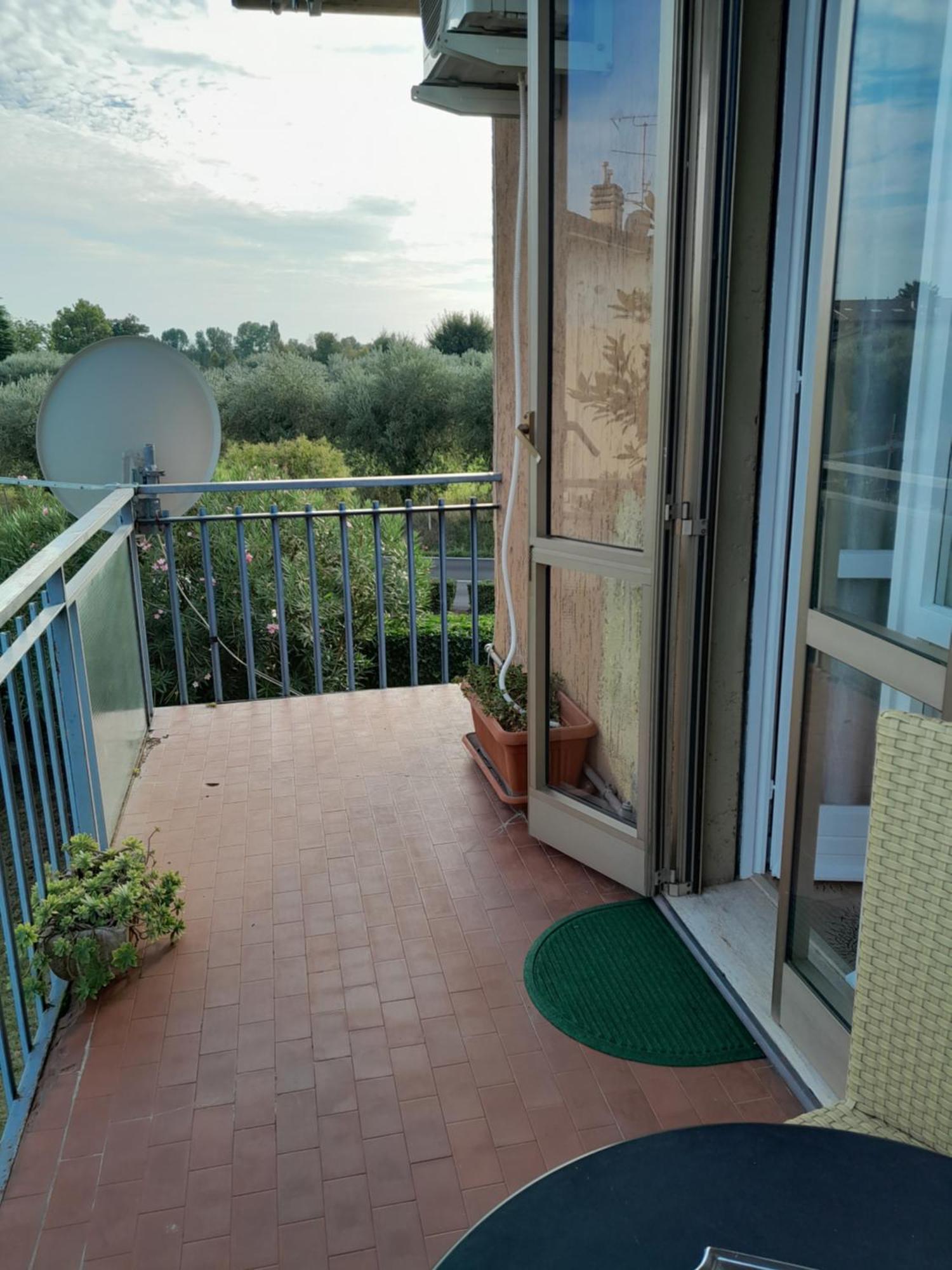 Casa Dell' Ulivo Διαμέρισμα Ντεζεντσάνο ντελ Γκάρντα Εξωτερικό φωτογραφία