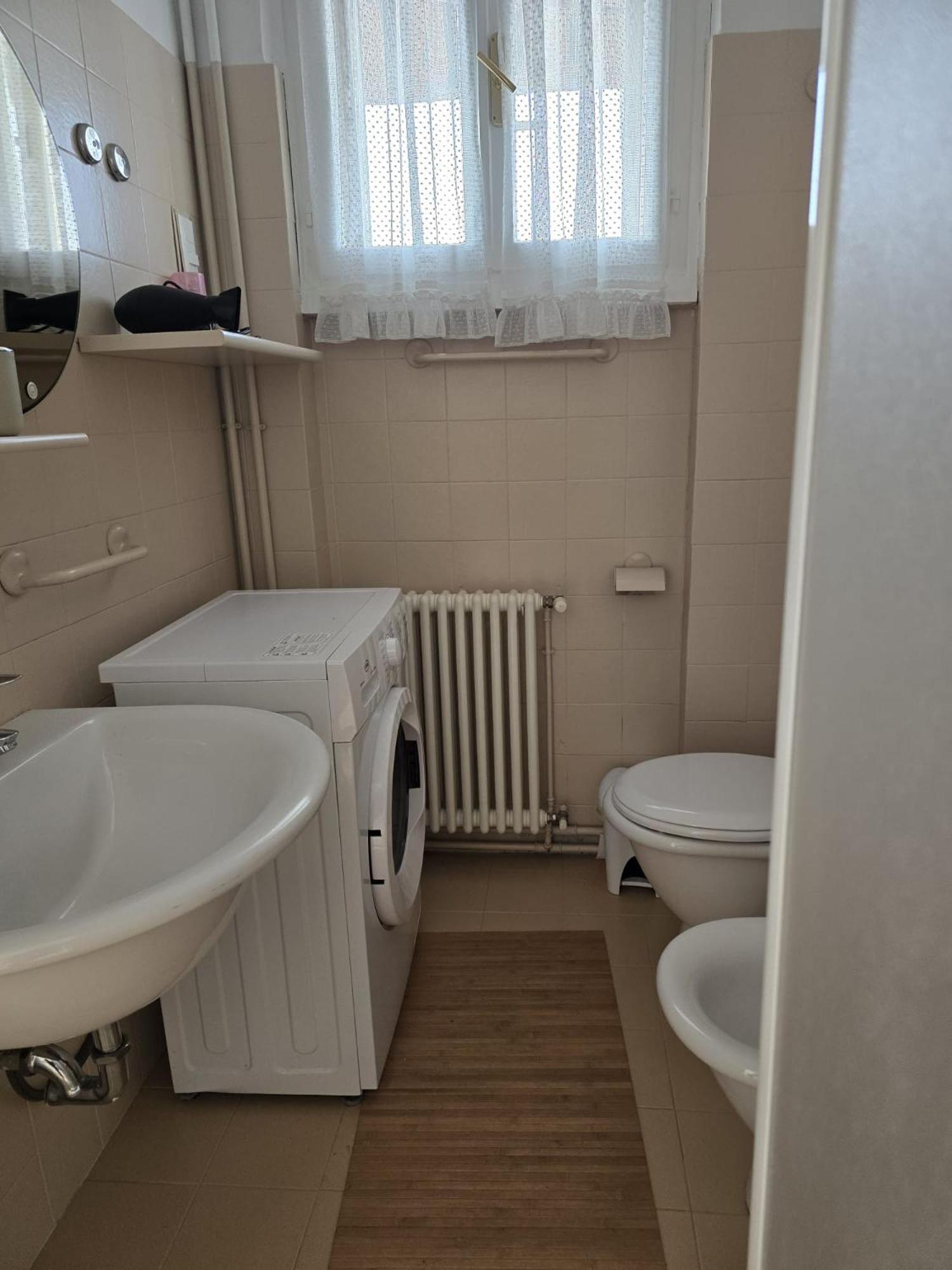 Casa Dell' Ulivo Διαμέρισμα Ντεζεντσάνο ντελ Γκάρντα Εξωτερικό φωτογραφία