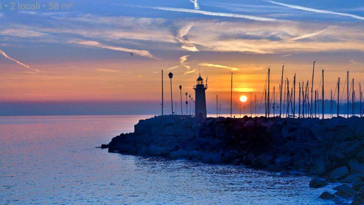 Casa Dell' Ulivo Διαμέρισμα Ντεζεντσάνο ντελ Γκάρντα Εξωτερικό φωτογραφία